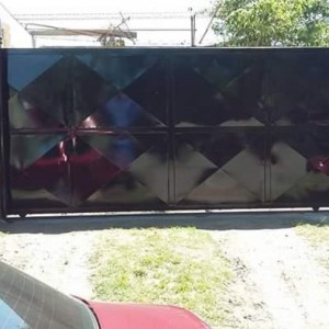 Imagen de INSTALACIÓN DE PORTON A MEDIDA 